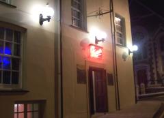 Kanes exterior